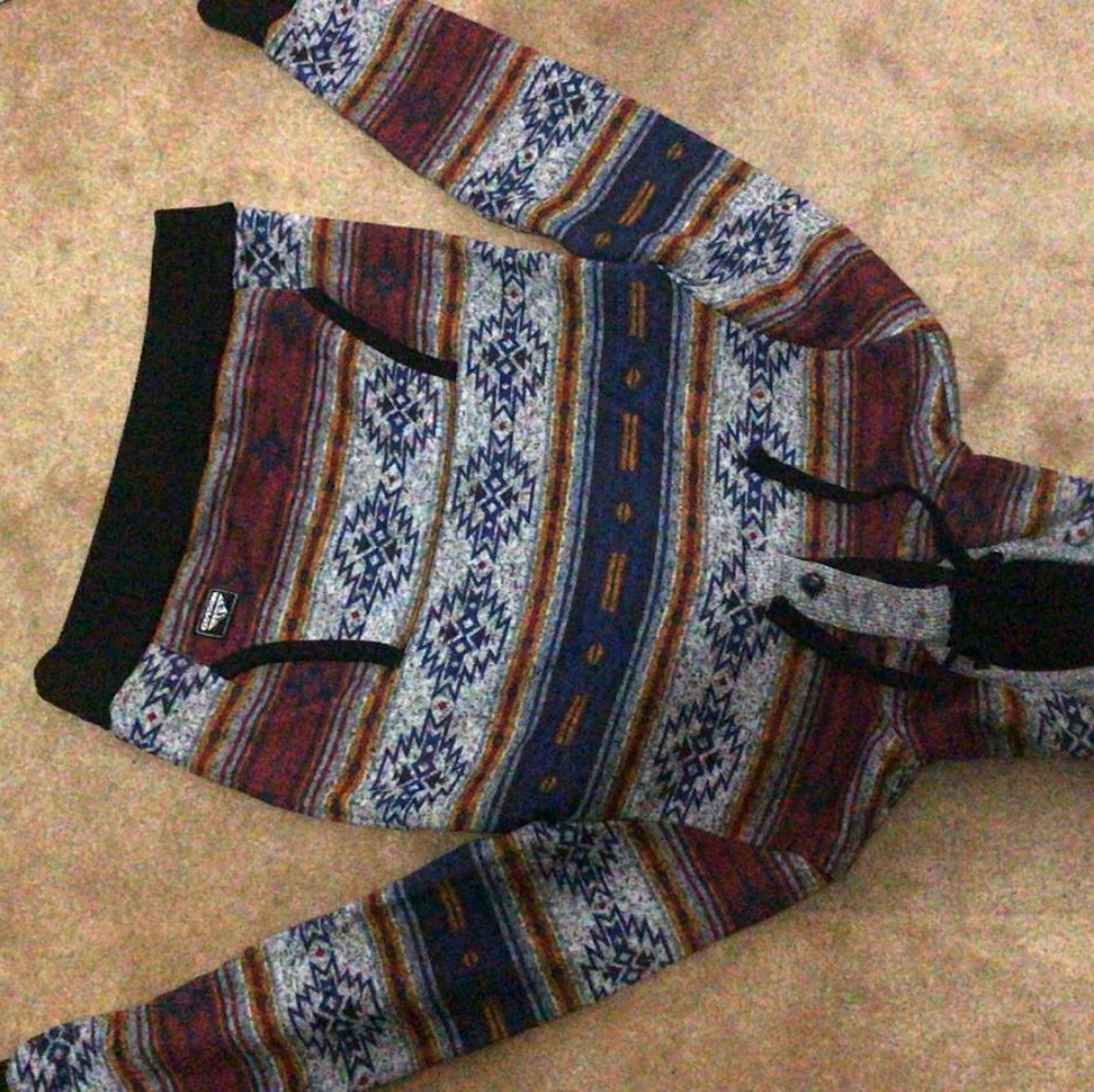 West 49 sweater, very nice Christmas vibe